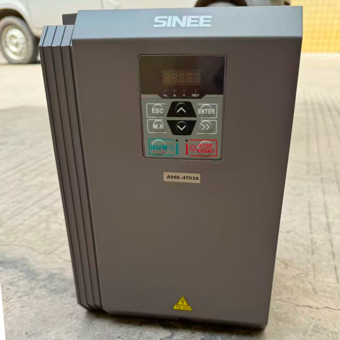 LRSD A98E-4T038B Frequency Converter Inverter 340-460V 60HZ for 18.5KW/25HP Screw Air Compressor