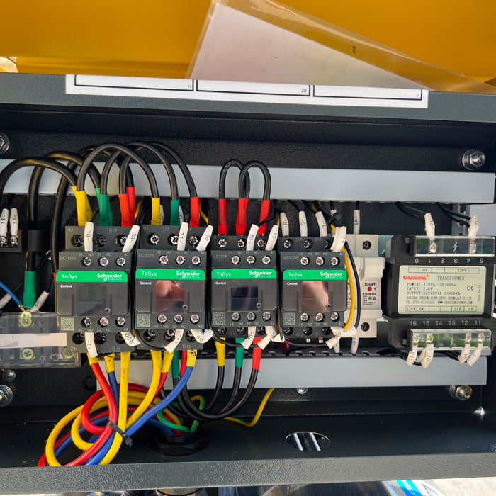 LRSD 4IN1 7.5 kW/10 hp, 460v/3 phase, 37 CFM with compressor, refrigerated dryer and 80-gallon air tank.（ LF10-460V）